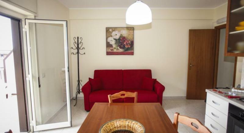 Miosotis Apartments Летояни Екстериор снимка